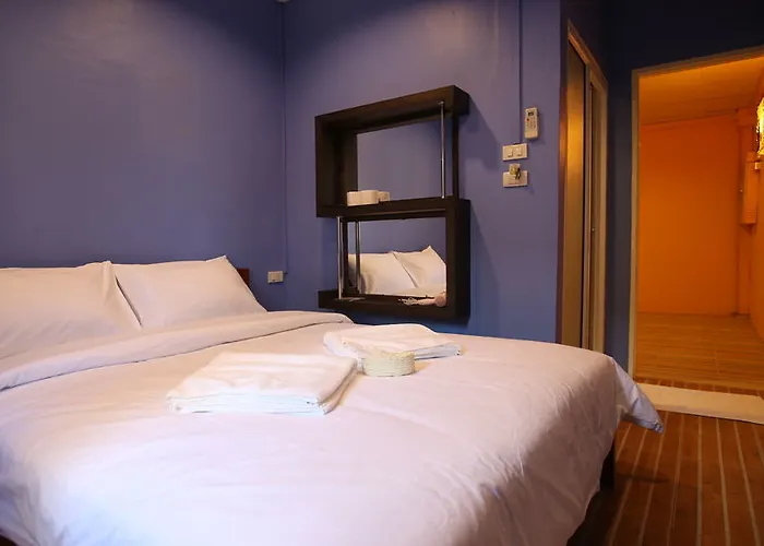 Hotel At Smile House 2*