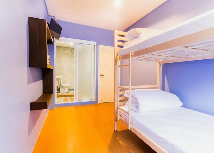 Hotel At Smile House 2*