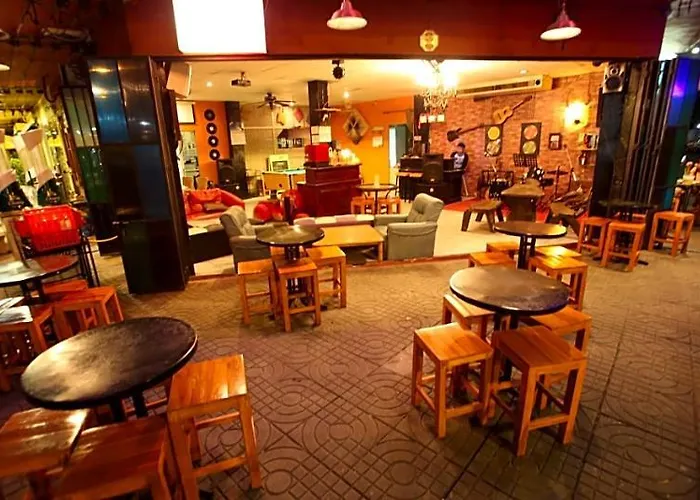 Hotel At Smile House 2*
