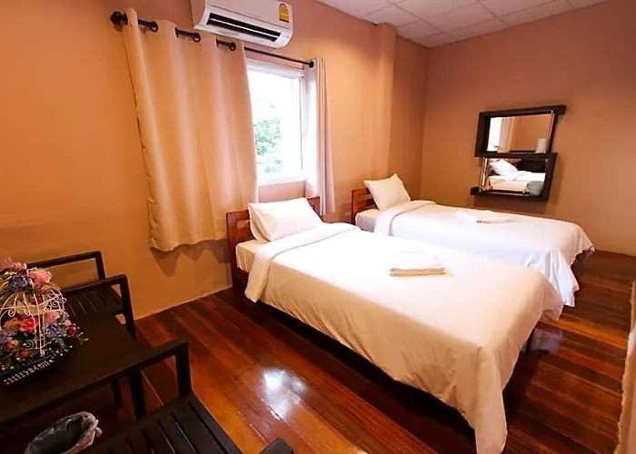 At Smile House Hotel 2*