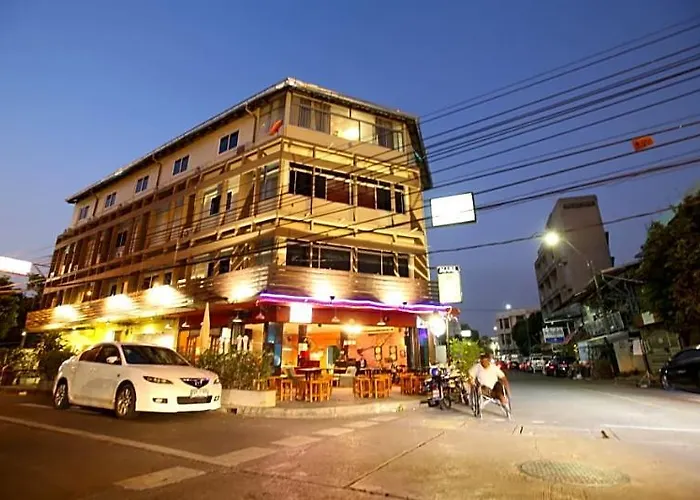 At Smile House 2* Bangkok