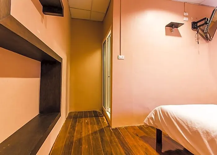 Hotel At Smile House 2*
